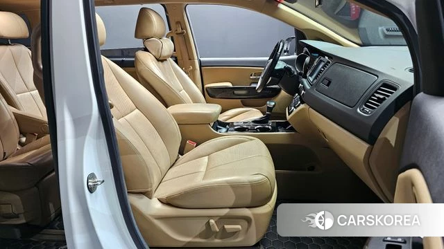 Kia The New Carnival 2018 Белый из Кореи, фото 2