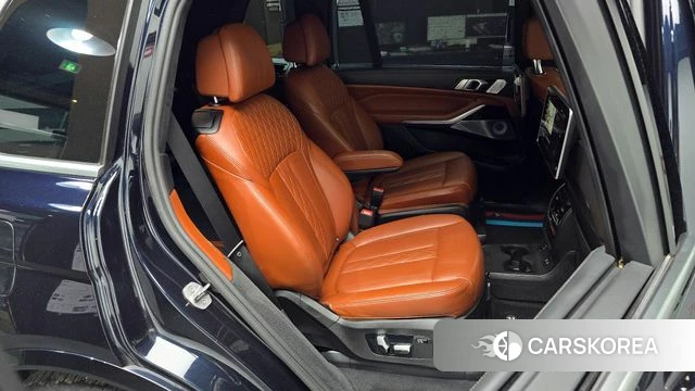 BMW X7 (G07) 2021 Черный из Кореи, фото 2