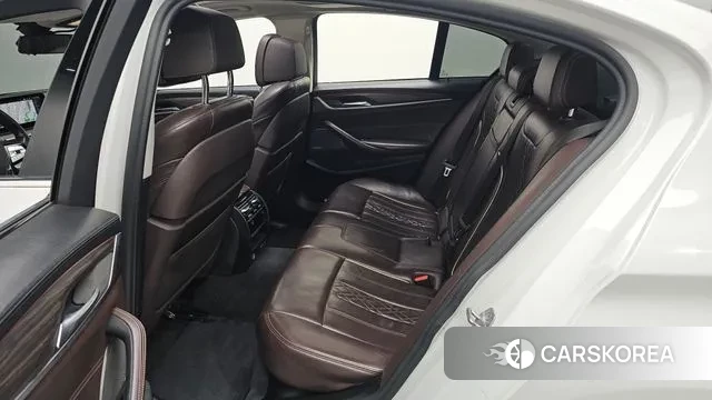 BMW 5 Series (G30) 2020 Белый из Кореи, фото 2