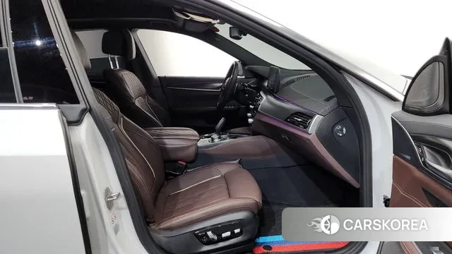 BMW 6 Series GT (G32) 2024 Белый из Кореи, фото 2