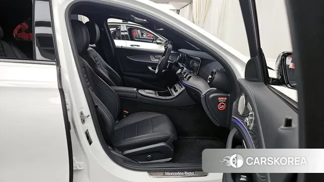 Mercedes-Benz E-Class W213 2023 Белый из Кореи, фото 2