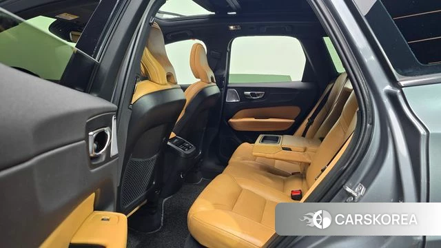 Volvo XC60 second Generation 2019 Серый из Кореи, фото 2
