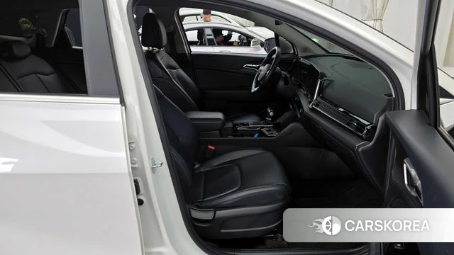 Kia Sportage 5th Generation 2022 Белый из Кореи, фото 2