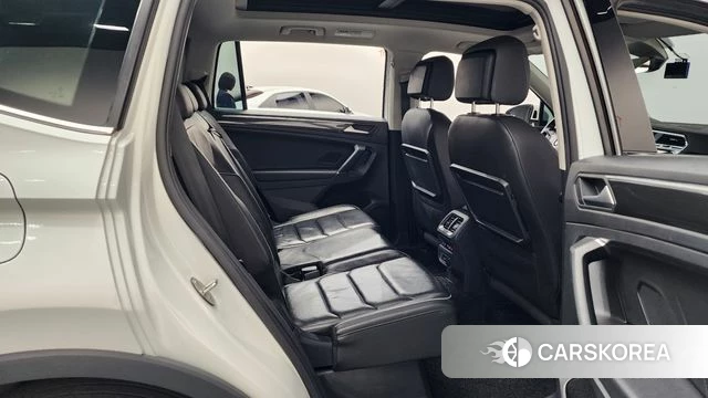 Volkswagen Tiguan Allspace 2020 Белый из Кореи, фото 2