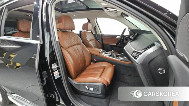 BMW X7 (G07) 2021 Черный из Кореи, фото 2