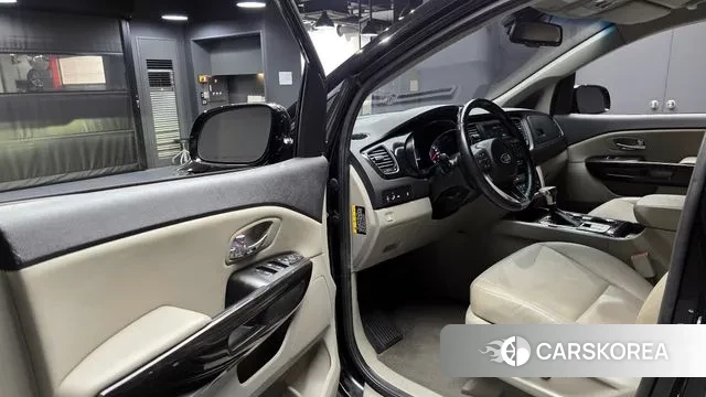 Kia The New Carnival 2019 Черный из Кореи, фото 2