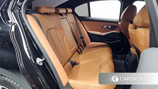 BMW 3 Series (G20) 2023 Черный из Кореи, фото 2