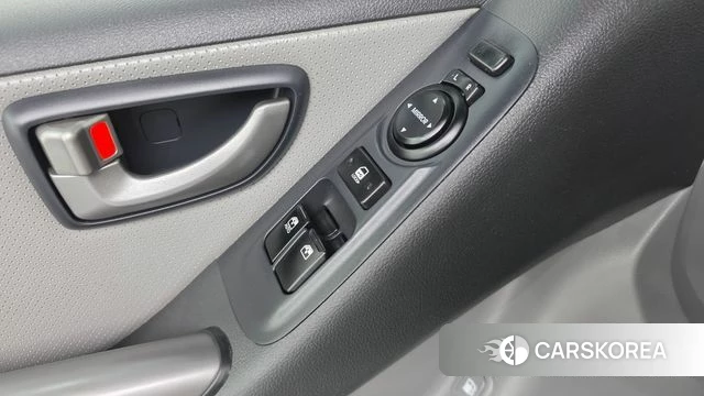 Hyundai The New Grand Starex 2021 Серебряный из Кореи, фото 2