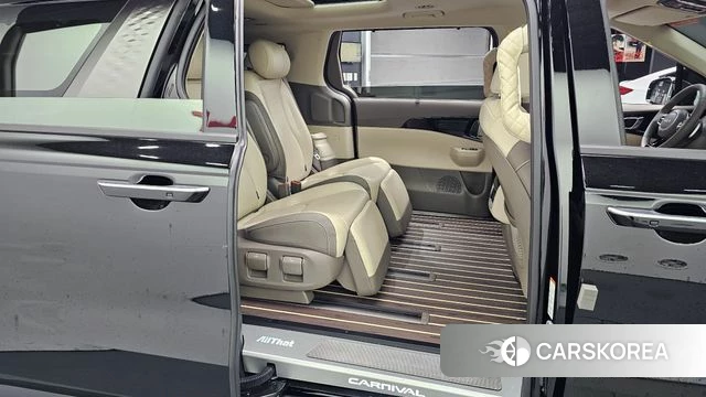 Kia The New Carnival 4th Generation 2024 Черный из Кореи, фото 2