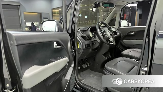 Kia The New Kia Ray 2023 Черный из Кореи, фото 2