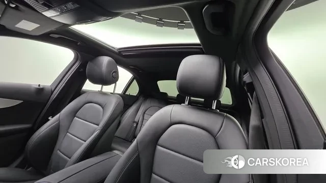 Mercedes-Benz C-Class W205 2021 Белый из Кореи, фото 2