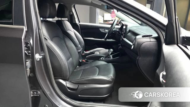 Kia The New K3 2nd generation 2021 Серый из Кореи, фото 2