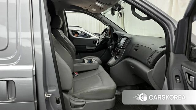 Hyundai The New Grand Starex 2018 Серебряный из Кореи, фото 2