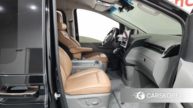 Hyundai Staria 2021 Черный из Кореи, фото 2