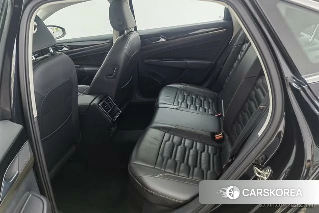 Volkswagen Passat 2021 Черный из Китая, фото 2