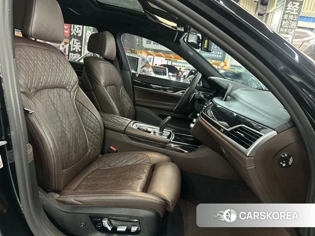 BMW 7 series 2021 Черный из Китая, фото 2