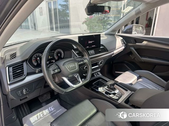 Audi Q5L 2021 Серебристо-серый из Китая, фото 2