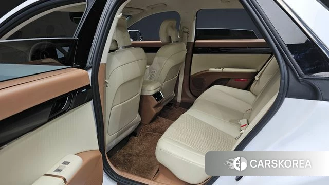 Hyundai Grandeur Hybrid (GN7) 2023 Белый из Кореи, фото 2