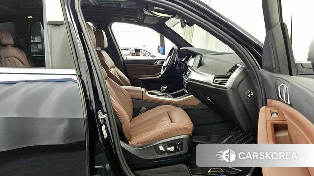 BMW X5 (G05) 2022 Черный из Кореи, фото 2