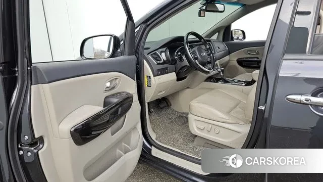 Kia The New Carnival 2018 Серый из Кореи, фото 2