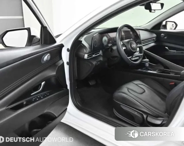 Hyundai The New Avante (CN7) 2023 Белый из Кореи, фото 2