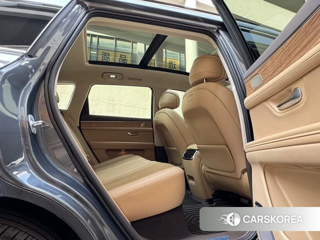 AITO Ask the world M7 2025 Темно-серый из Китая, фото 2