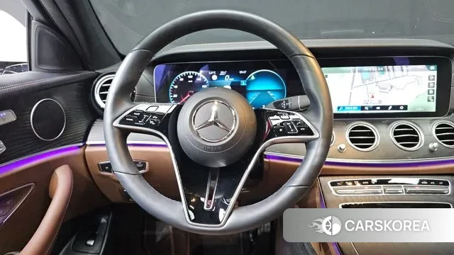 Mercedes-Benz E-Class W213 2023 Белый из Кореи, фото 2