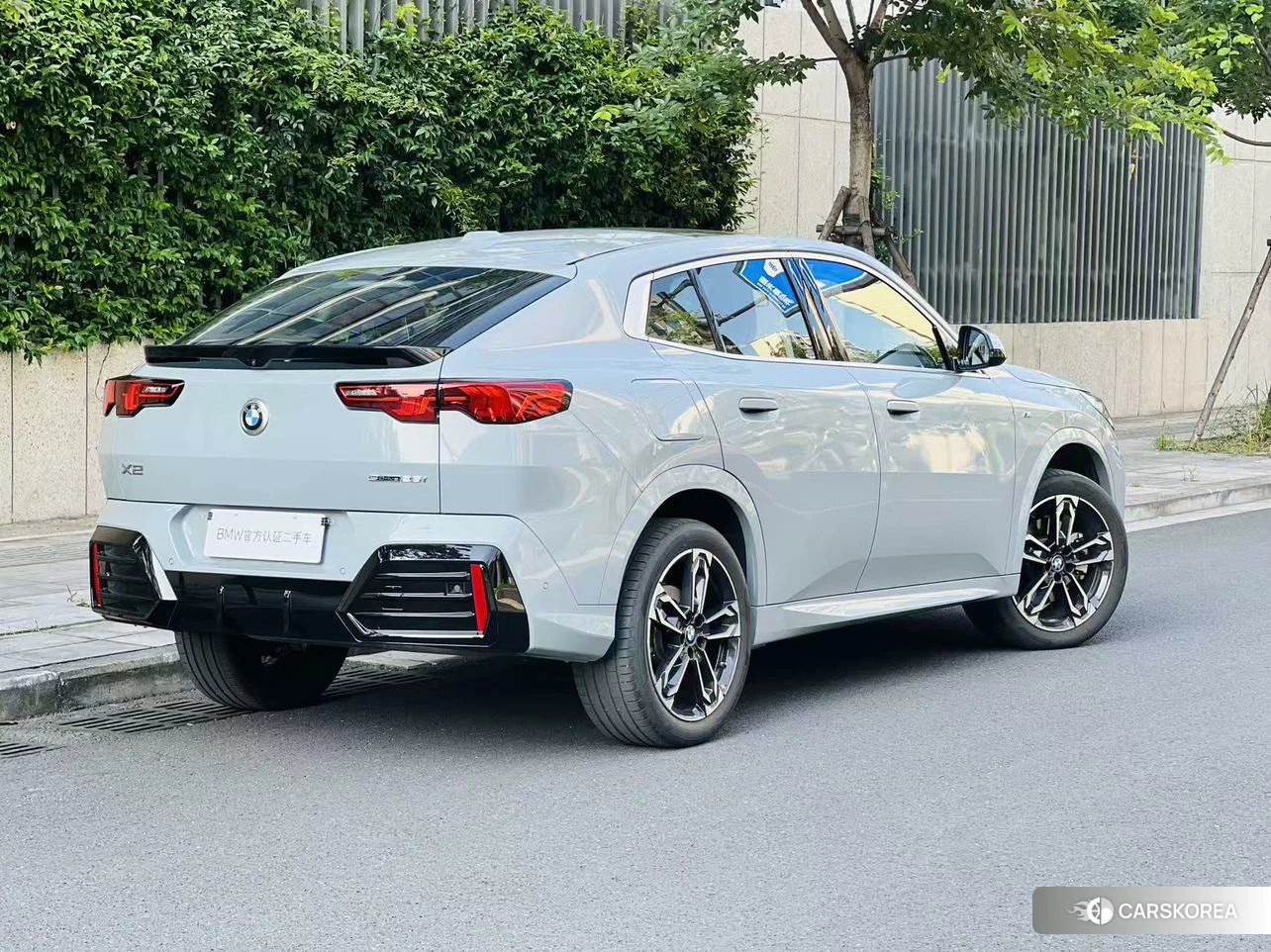 BMW X2 (import) 2024 Серебристо-серый из Китая, фото 2