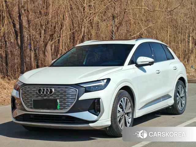 Audi Q4 e-tron 2023 Белый из Китая, фото 2