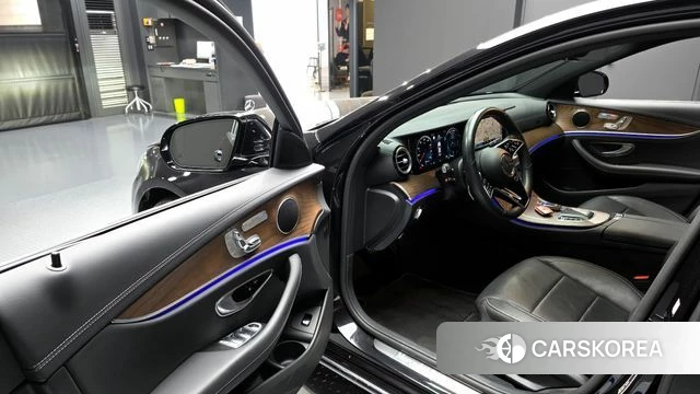 Mercedes-Benz E-Class W213 2021 Черный из Кореи, фото 2