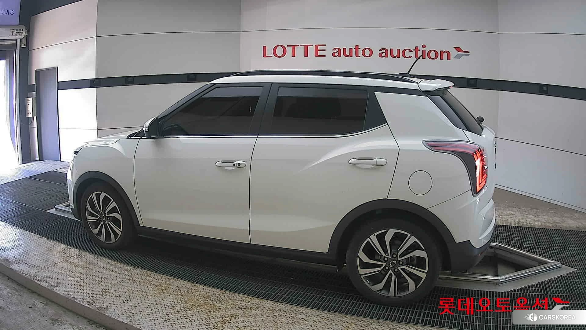 SsangYong Tivoli 2021 Grand White из Кореи, фото 2