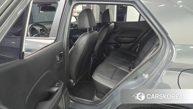 Hyundai Venue 2023 Серый из Кореи, фото 2