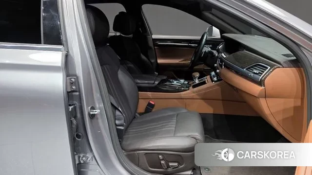 Genesis G90 2021 Серебристо-серый из Кореи, фото 2