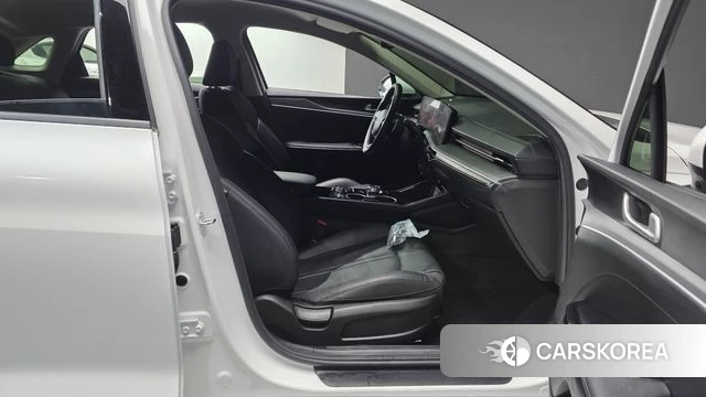 Kia The New K5 3rd generation 2024 Белый из Кореи, фото 2