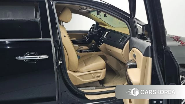 Kia The New Carnival 2020 Черный из Кореи, фото 2