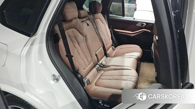 BMW X5 (G05) 2024 Белый из Кореи, фото 2