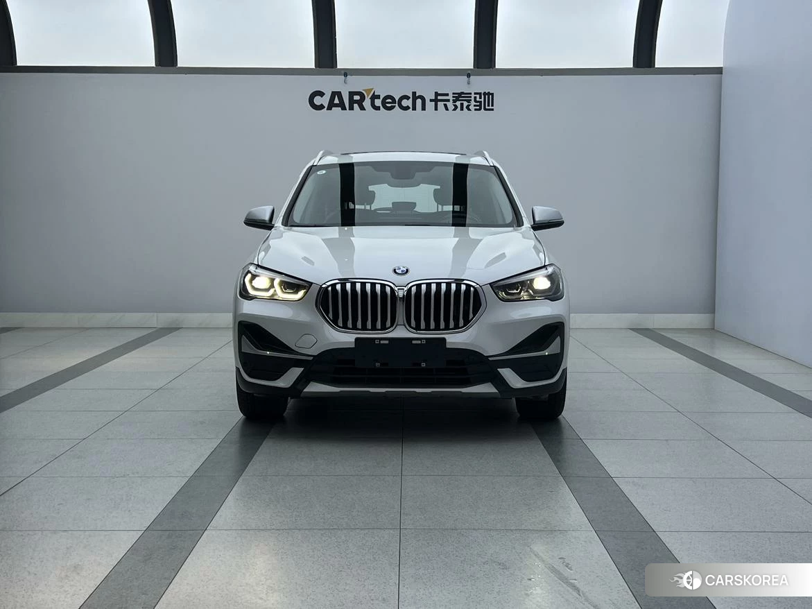 BMW X1 2020 Белый из Китая, фото 2