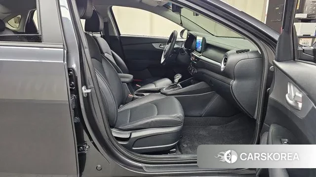 Kia The New K3 2nd generation 2023 Серый из Кореи, фото 2