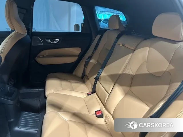 Volvo XC60 second Generation 2025 Белый из Кореи, фото 2