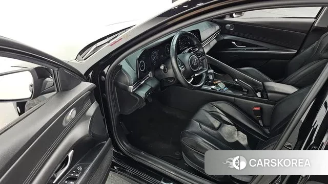 Hyundai Avante (CN7) 2022 Черный из Кореи, фото 2