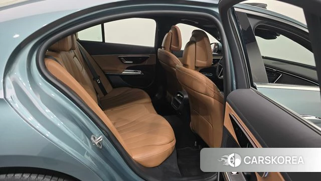 Mercedes-Benz E-Class W214 2025 Синий нефрит из Кореи, фото 2