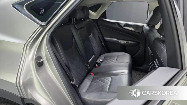 Lexus NX350h Second generation 2023 Песочный из Кореи, фото 2