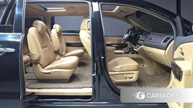 Kia The New Carnival 2018 Черный из Кореи, фото 2