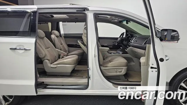 Kia The New Carnival 2018 Белый из Кореи, фото 2