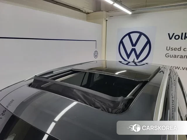 Volkswagen Tiguan second Generation 2022 Серый из Кореи, фото 2