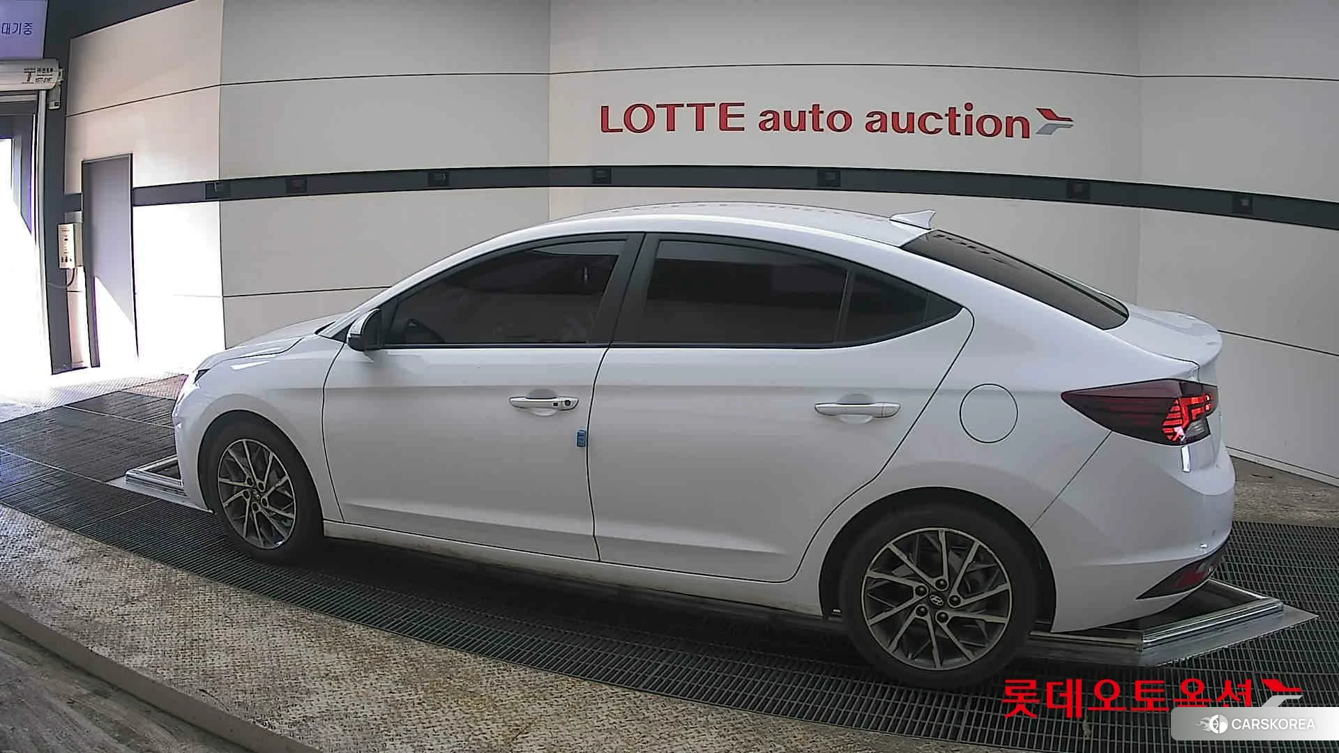 Hyundai Avante 2020 Polar White из Кореи, фото 2