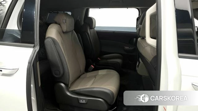 Kia The New Carnival 4th Generation 2025 Белый из Кореи, фото 2