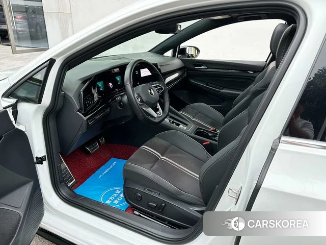 Volkswagen Golf 2022 Белый из Китая, фото 2