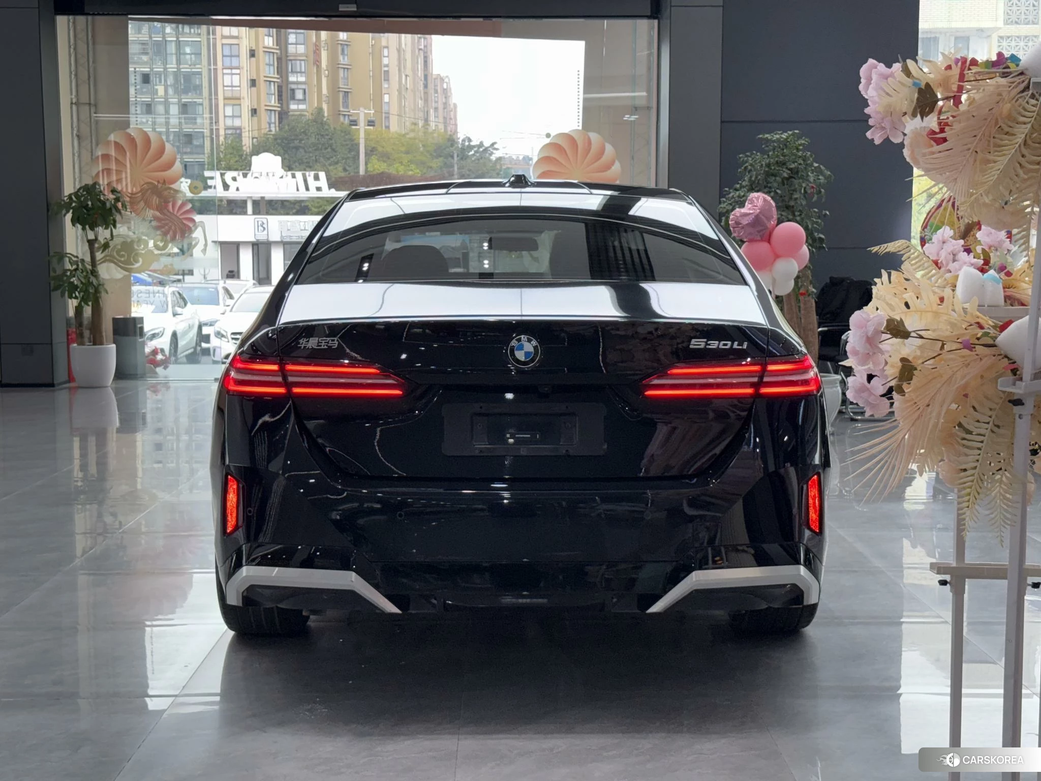 BMW 5 series 2024 Черный из Китая, фото 2