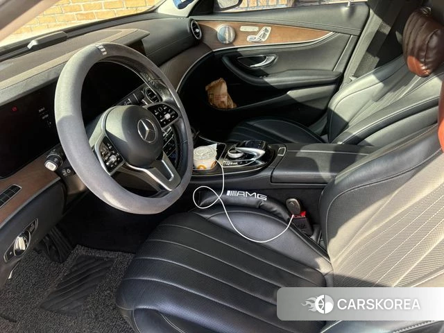 Mercedes-Benz E-Class W213 2018 Белый из Кореи, фото 2